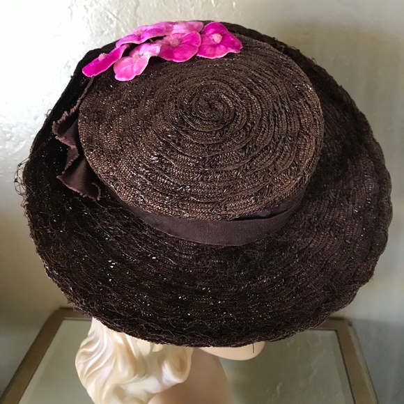CHIC 1940\'s BROWN TILT HAT WITH FUCHSIA VELVET FLOWERS & MATCHING VEIL main image 10